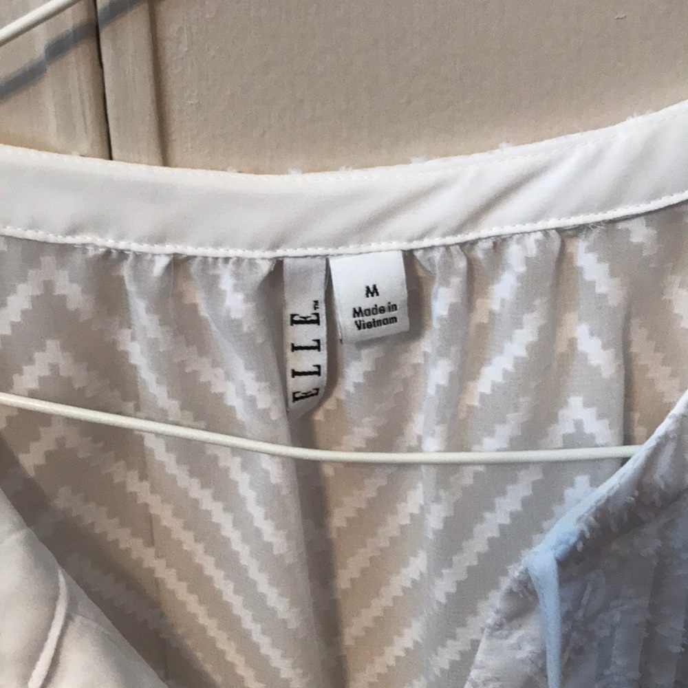 Top - Picture 2 of 3